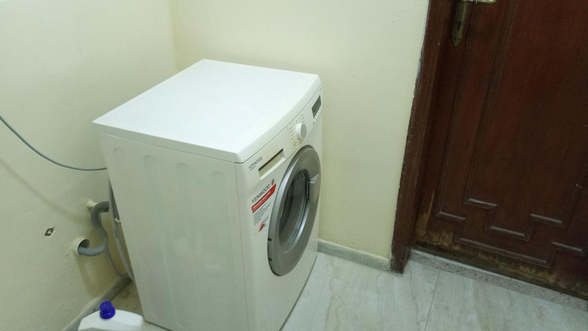 Salem House Hostel *
