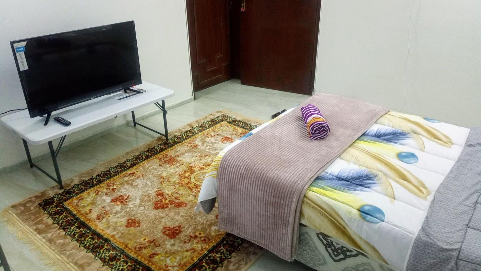 Salem House Hostel *
